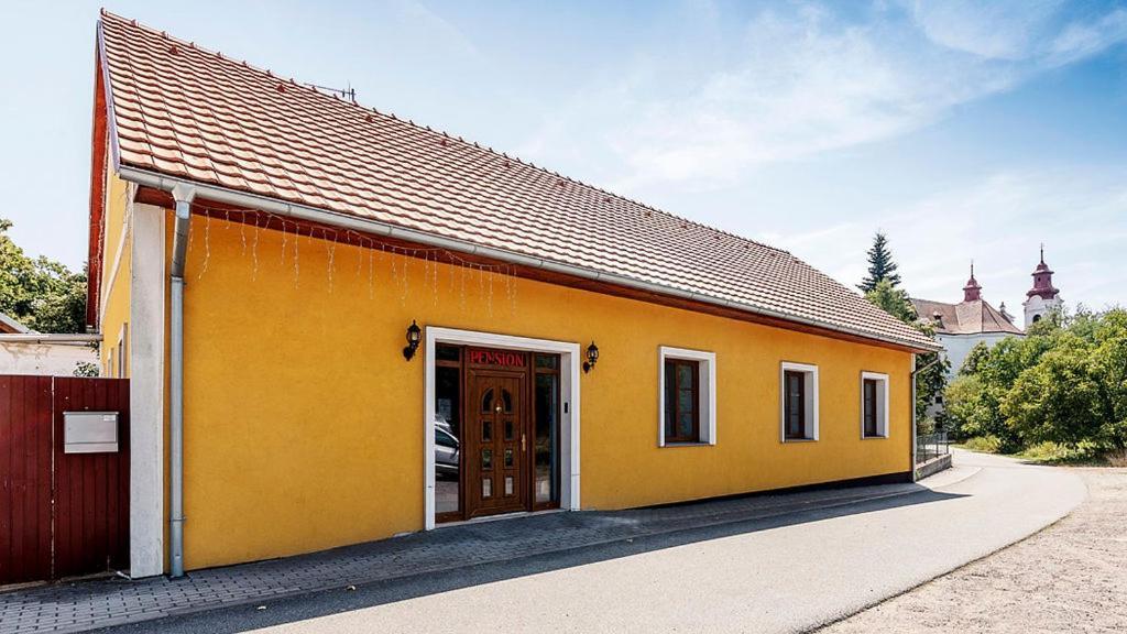 Pension U Zamku Lechovice Екстериор снимка